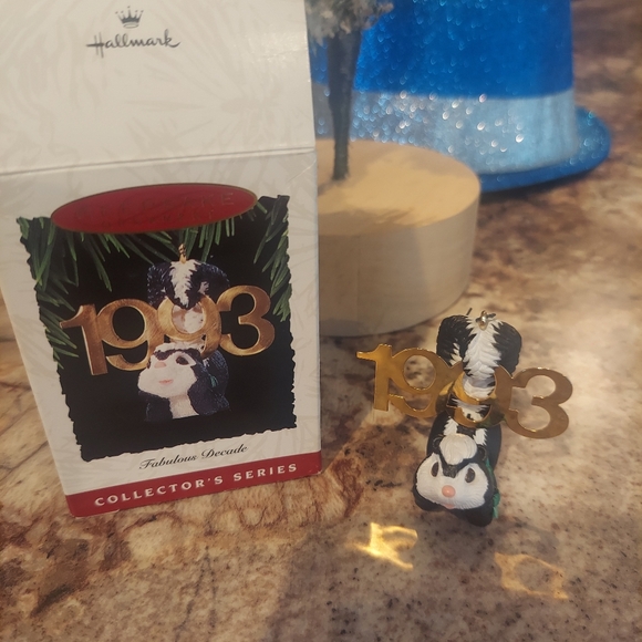 Hallmark Other - Hallmark Fabulous Decade Collector's Series 1993 Skunk
